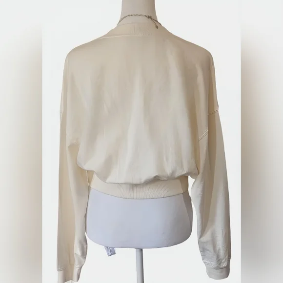 Hurley Cream Long Sleeve Crop Top - Picture 4 of 5